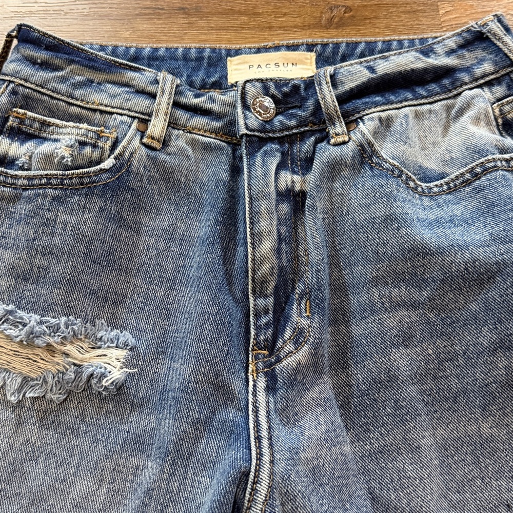 PacSun Relaxed Fit Distressed Mom Jeans - Picture 5 of 8